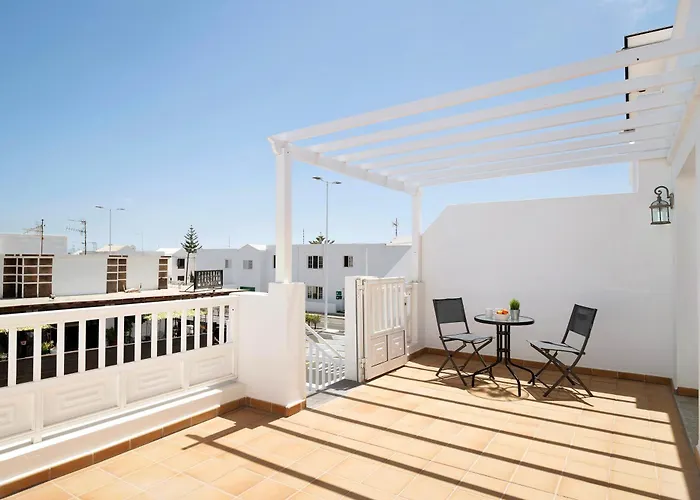 Casa Sabrina, Terraza Vista Mar * Playa Honda (Lanzarote)